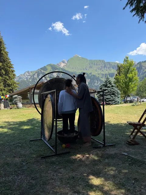 Individual sound healing during the retreat